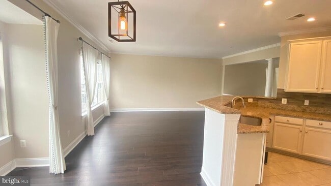 Building Photo - 580 Orchard Ridge Dr