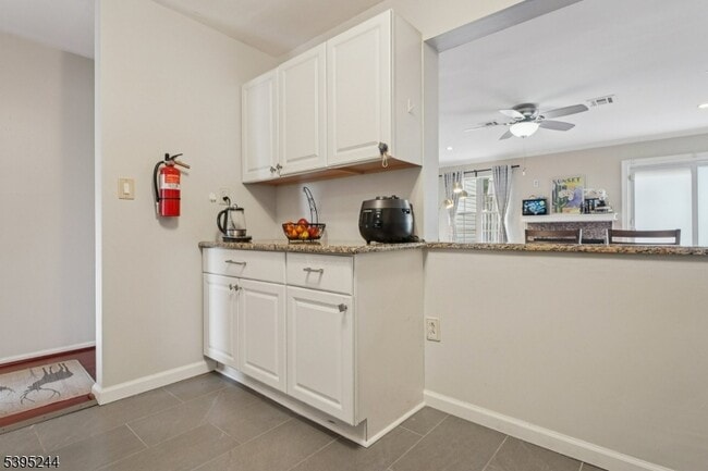 Building Photo - 10 De Palma Ct