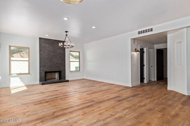 Building Photo - 16414 N 48th Way