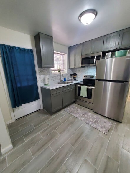 Building Photo - 541 S 9th Ave