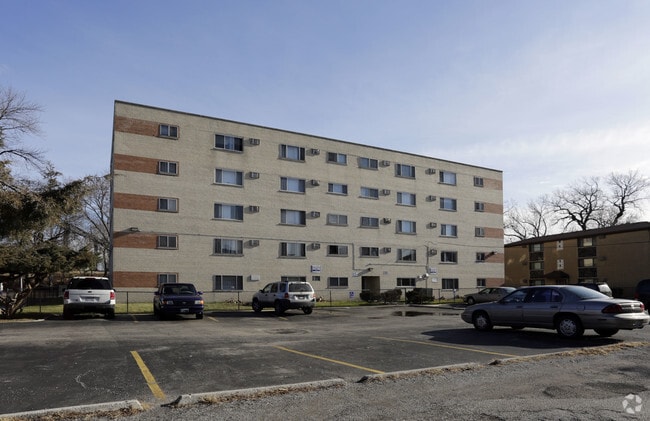 Building Photo - Dauphin Apartments