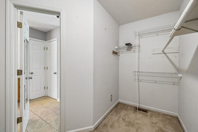 Building Photo - 107 Keri Dr