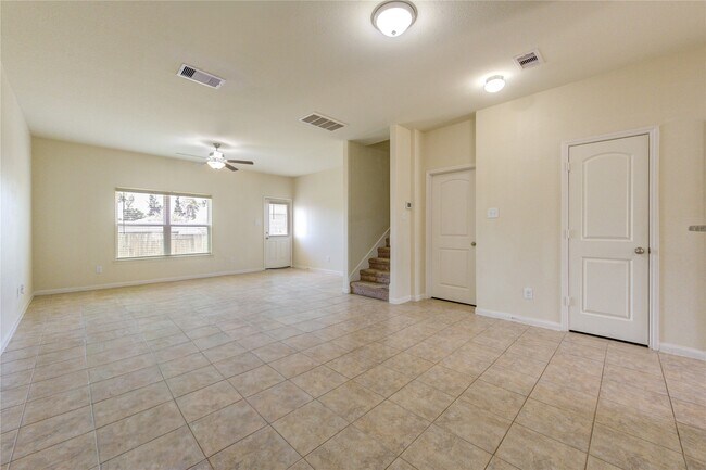 Building Photo - 22534 Cloverland Field Dr