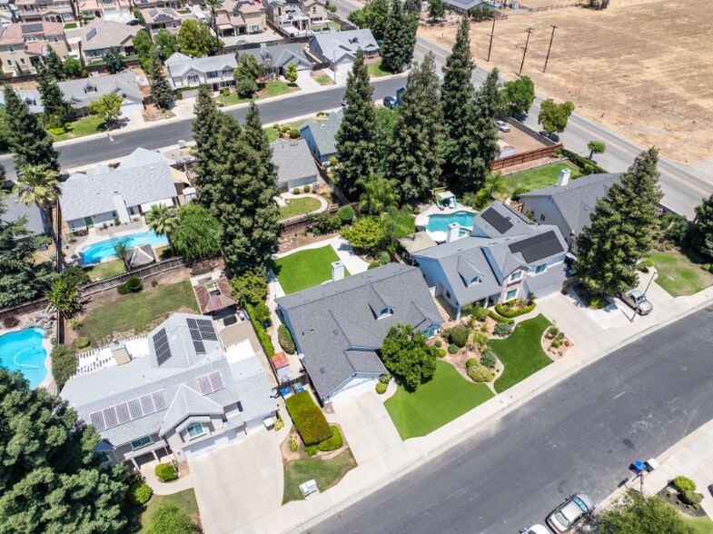 Building Photo - 2173 Spruce Ave