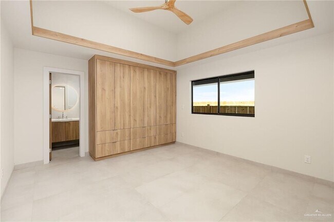 Building Photo - 24 Zenker Ave