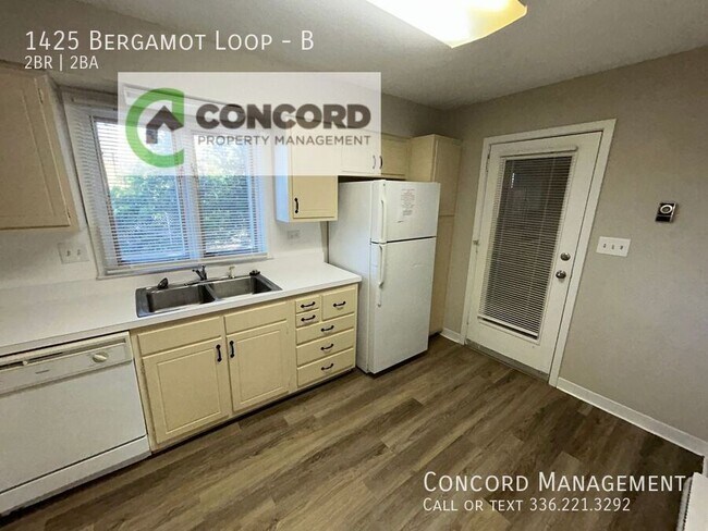 Building Photo - 1425 Bergamot Loop