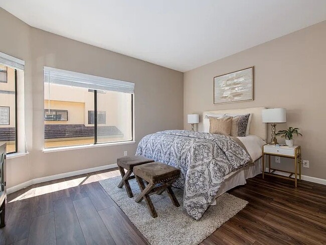 Building Photo - "Charming 2-Bedroom Retreat in Santa Clara - 920 Sq Ft of Comfort & Convenience!"