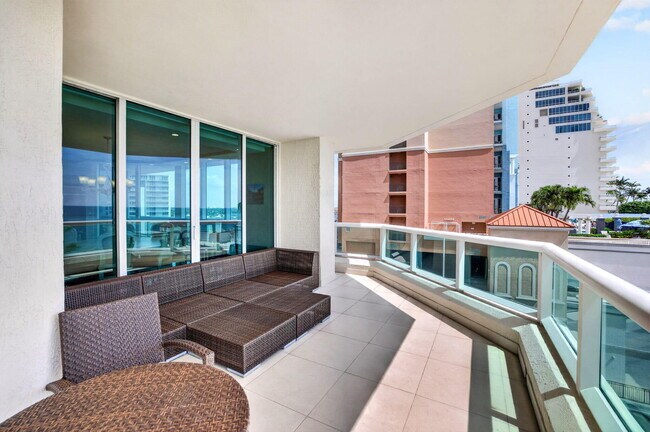 Building Photo - 101 S Fort Lauderdale Beach Blvd