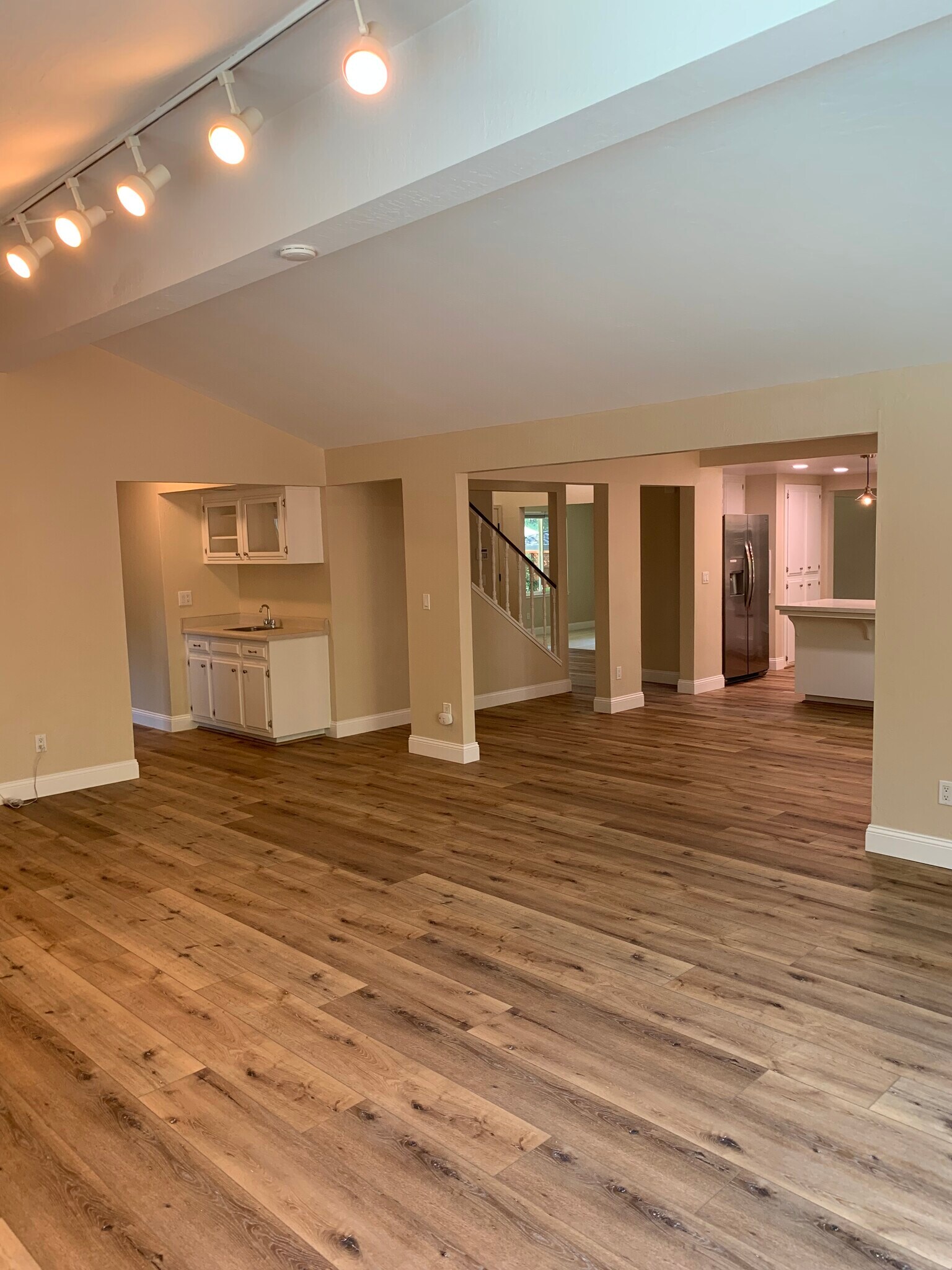 Building Photo - 1819 Yolanda Cir
