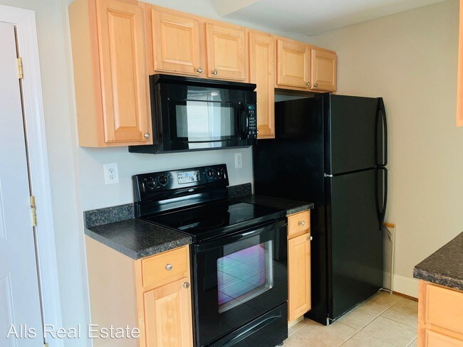 Building Photo - 194 E Lee St