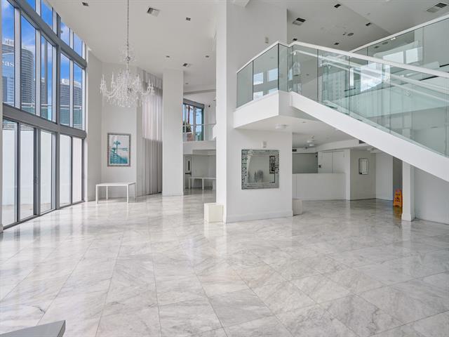 Building Photo - 350 S Miami Ave