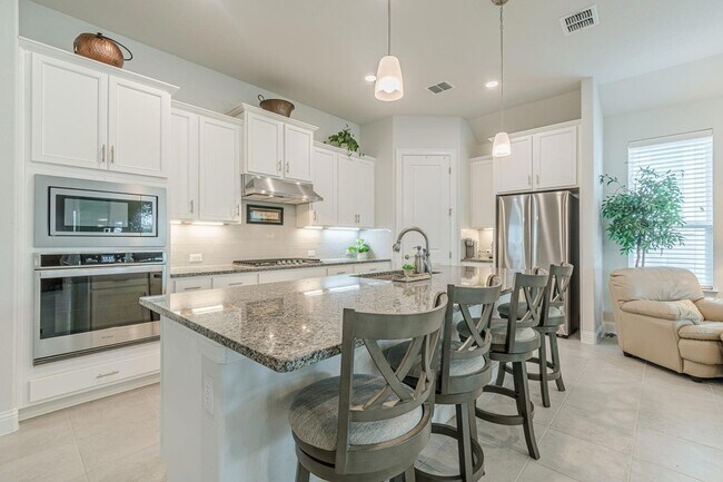 Building Photo - 144 Trotting Bear Ln