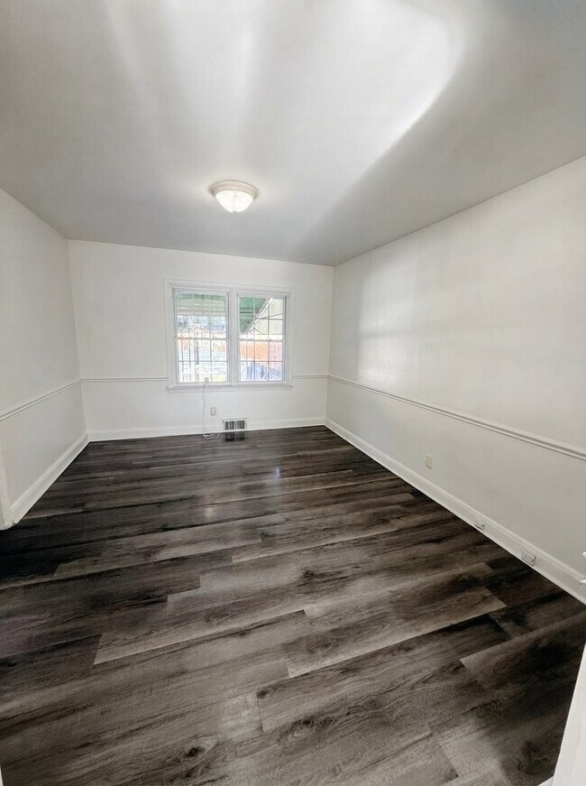 Building Photo - 1626 Feldbrook Rd