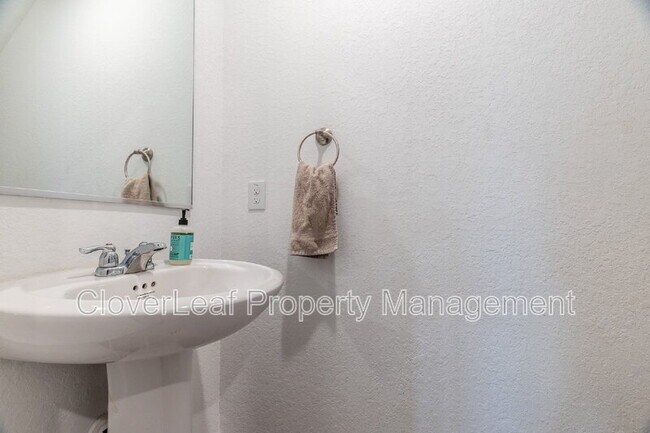 Building Photo - 2847 Elion Dr