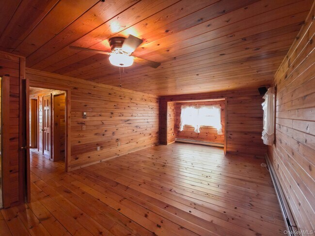 Building Photo - 618 Clapp Hill Rd