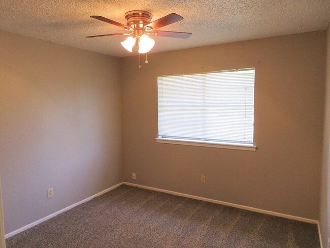 Building Photo - Unwind in spacious 3-bedroom, 2-bathroom home!