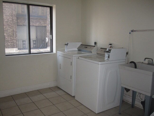 Building Photo - 2310 N Harlem Ave