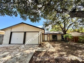 Building Photo - AVAILABLE NOW! Beautiful 3-Bedroom REMODEL...