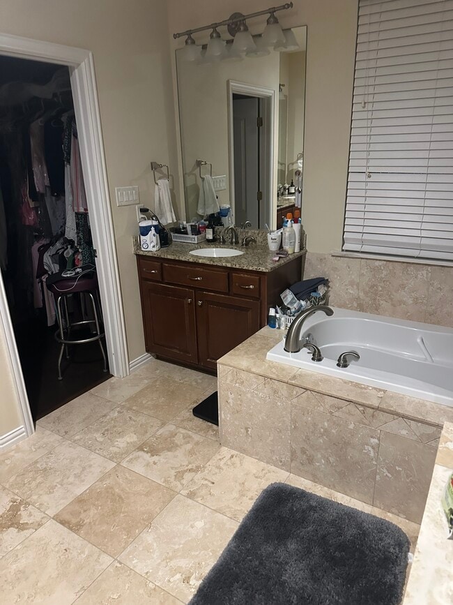 Building Photo - 1580 Cream Level Rd