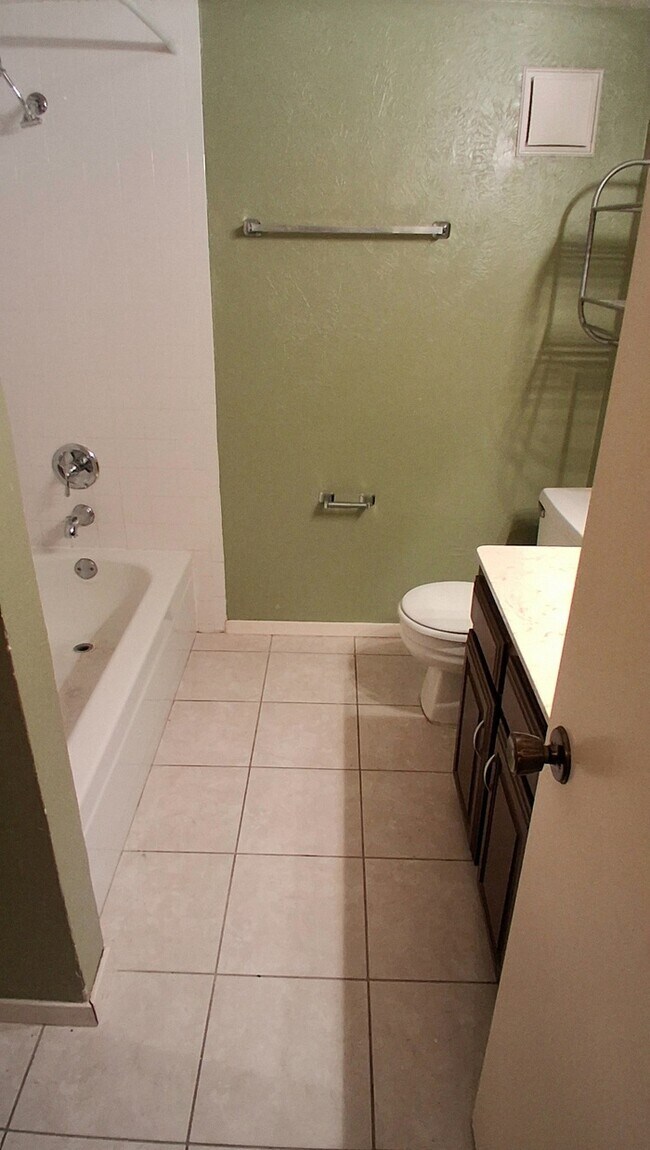 Building Photo - 5200 Martel Ave