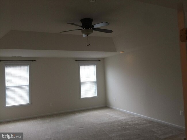 Building Photo - 43165 Barnstead Dr