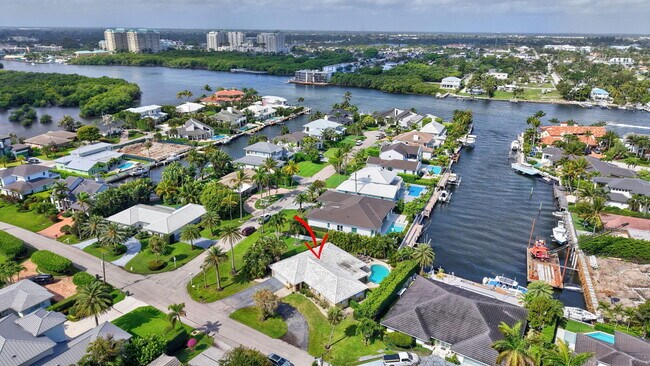 Building Photo - 30 Spanish River Dr