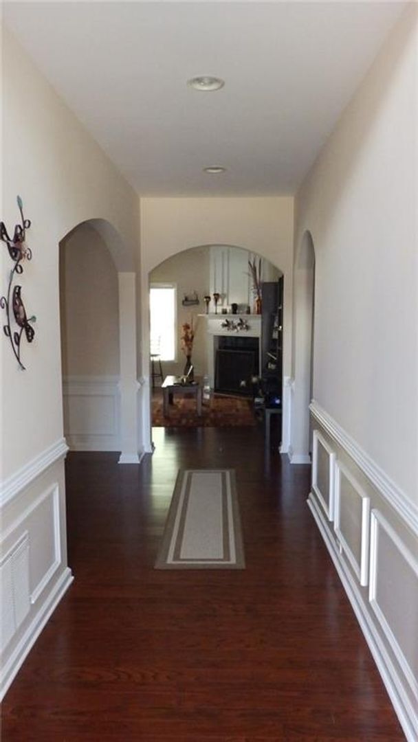 Building Photo - 4 Bedroom Single Family Rental in Great Du...
