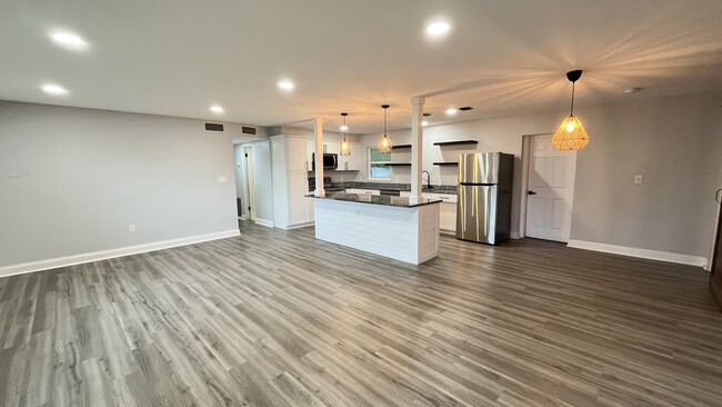 Building Photo - 11771-11782 82 Terrace N