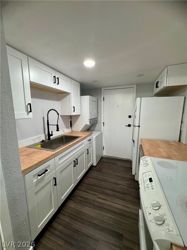 Building Photo - 1441 Dorothy Ave