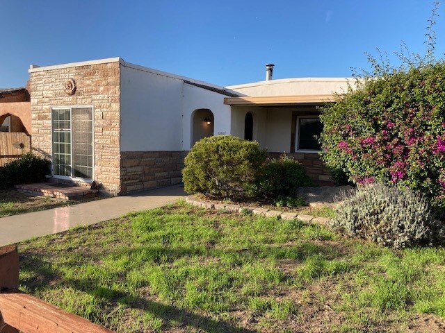 Building Photo - 495 Hamilton Ave