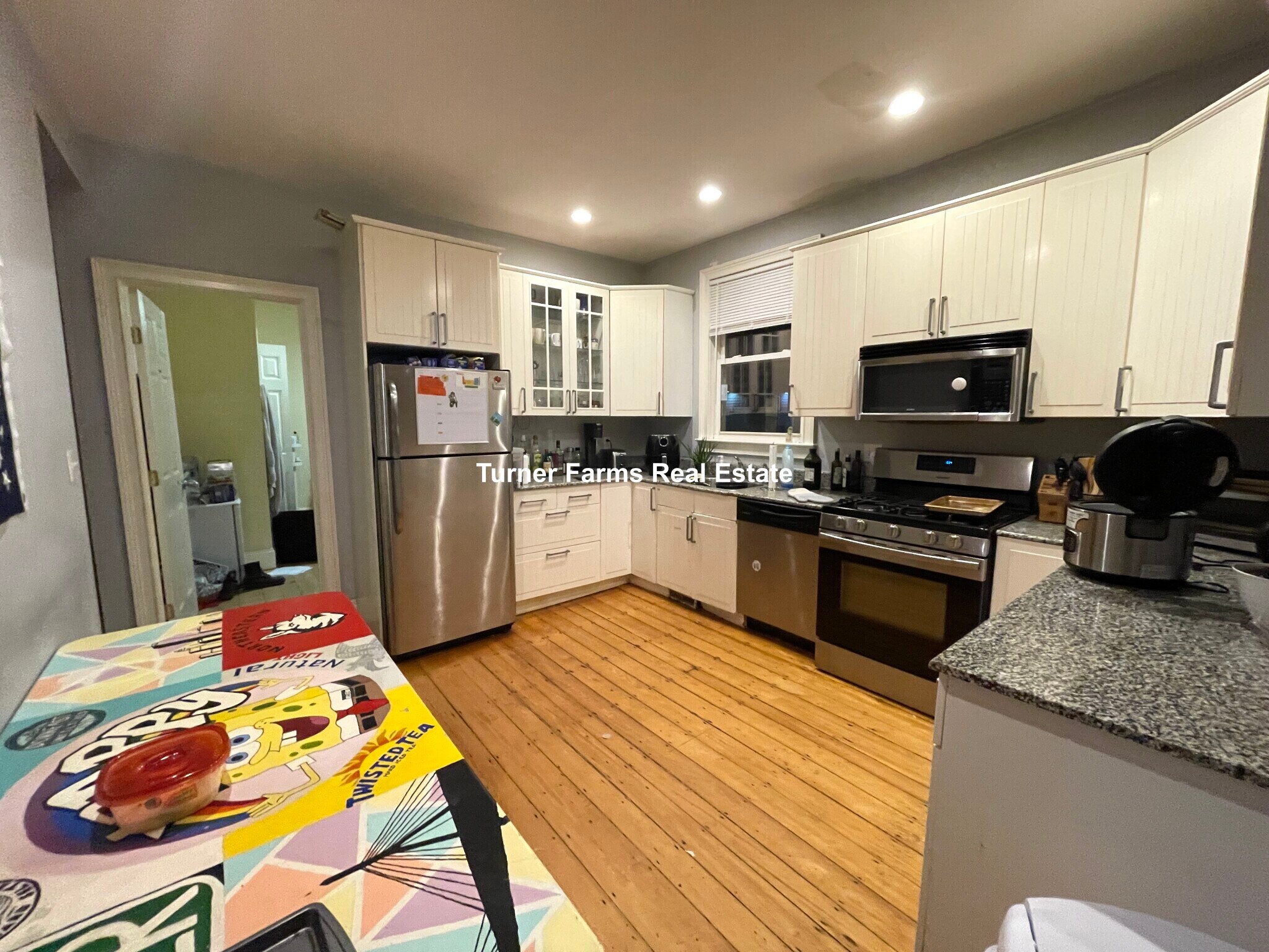 Building Photo - 731 Parker St