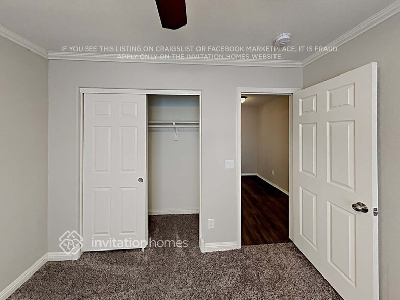 Building Photo - 847 S Esmeralda