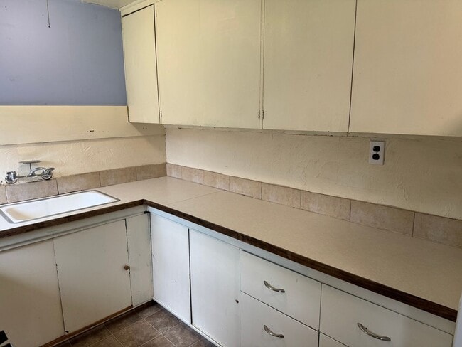 Building Photo - 1 bedroom 1 bath house