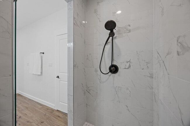 Building Photo - 17701 Village Dr