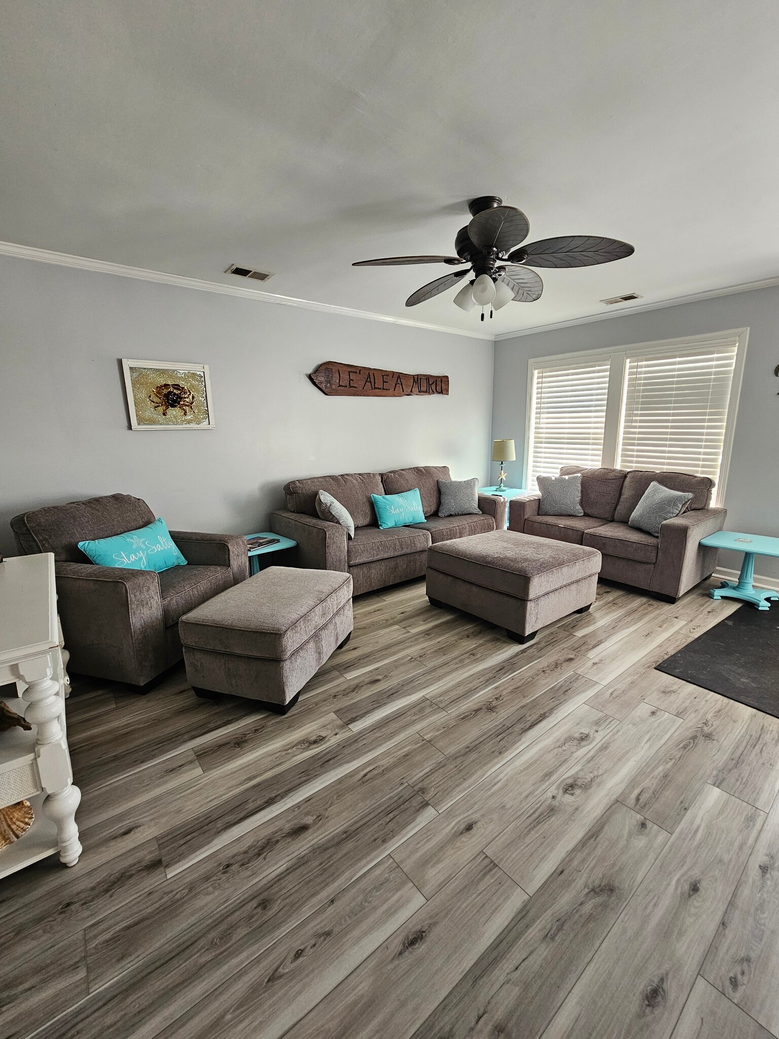 A-living room - 1207 Fort Fisher Blvd N
