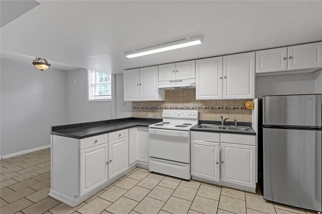 Building Photo - 569 Garner Way NW