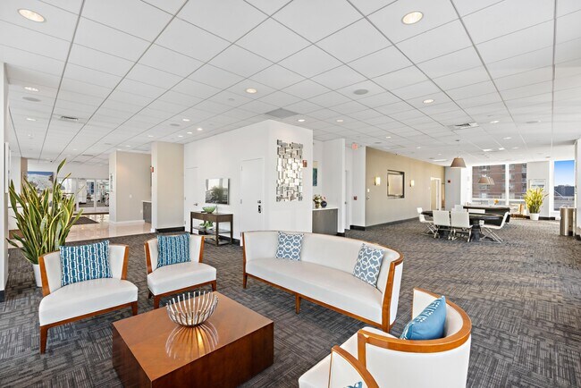 Building Photo - 2 2nd St