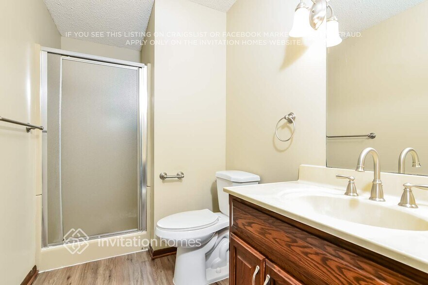 Building Photo - 1609 Lakewood Dr N