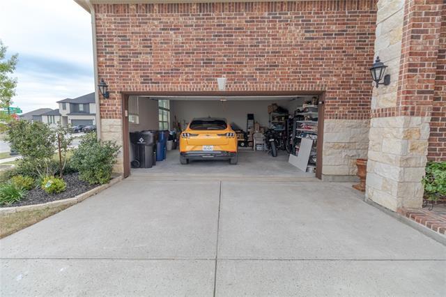 Building Photo - 9785 Hickory Hill Rd