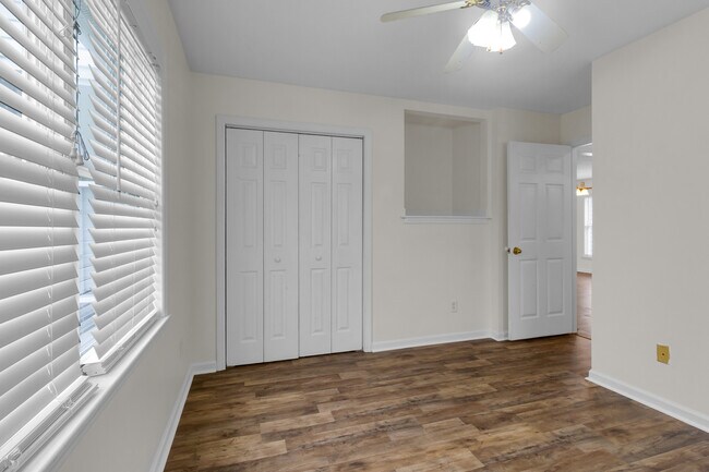 Building Photo - 108 Luke Ct