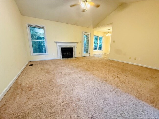 Building Photo - 5086 Summer Ridge Rd