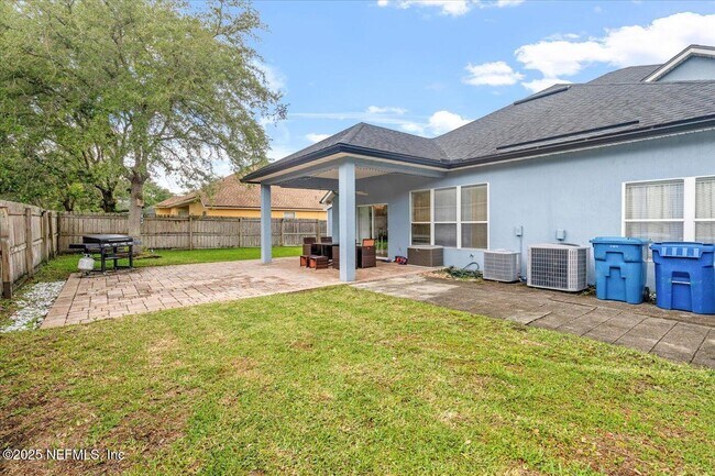 Building Photo - 13705 Fish Eagle Dr W