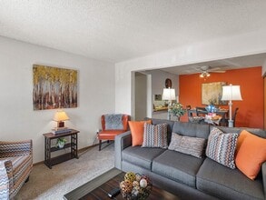 Welcome to The Retreat at Woodridge! - The Retreat at Woodridge Apartments