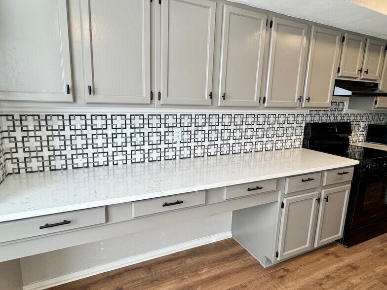 Building Photo - 30 Casa Verde