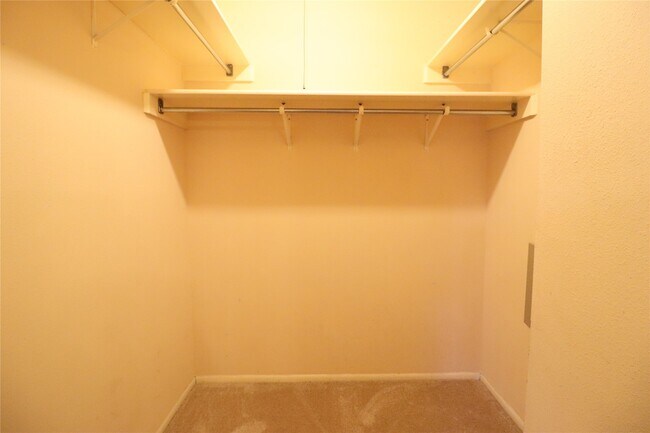 Building Photo - 13026 Cavern Park Dr