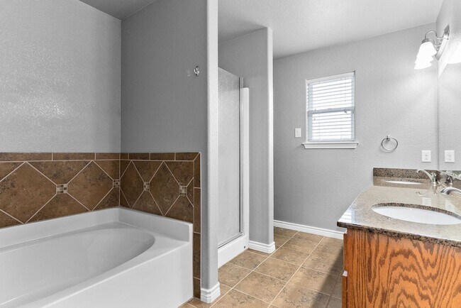 Building Photo - 2908 Montague County Dr