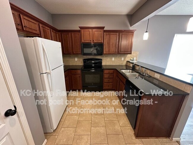 Building Photo - 12740 New Jersey Ct