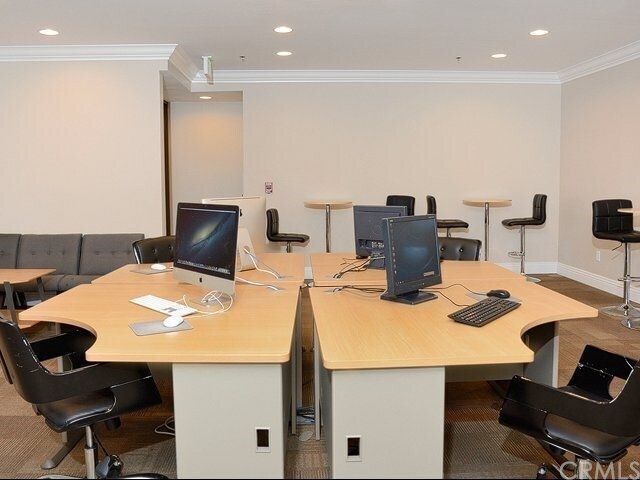 Building Photo - 6240 Randi Ave