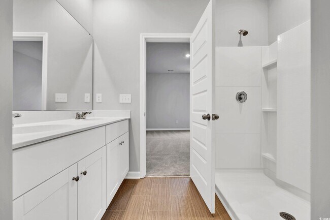 Building Photo - 2087 Victory Wy