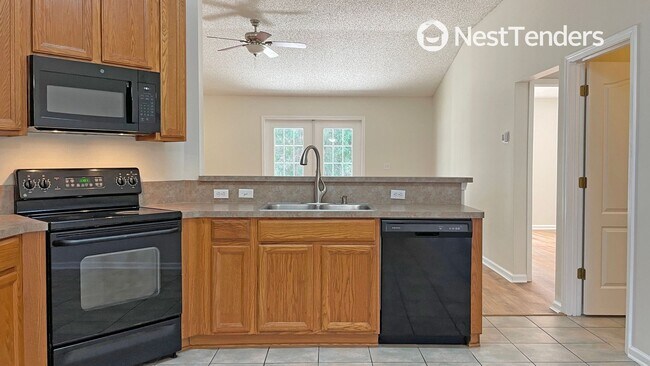 Building Photo - Exceptional Location in Fernandina's Flora...